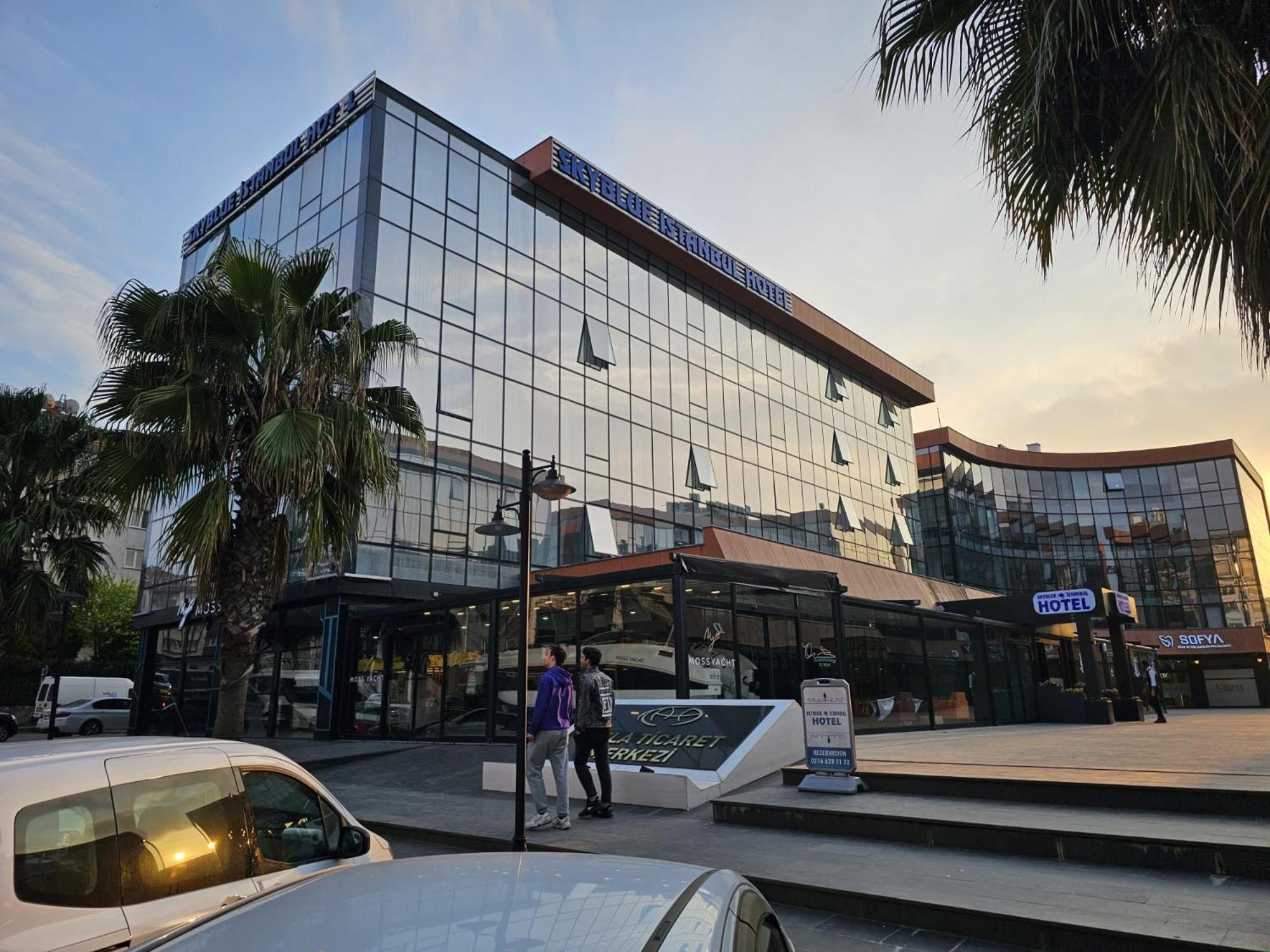Skyblue Istanbul Hotel ภายนอก รูปภาพ